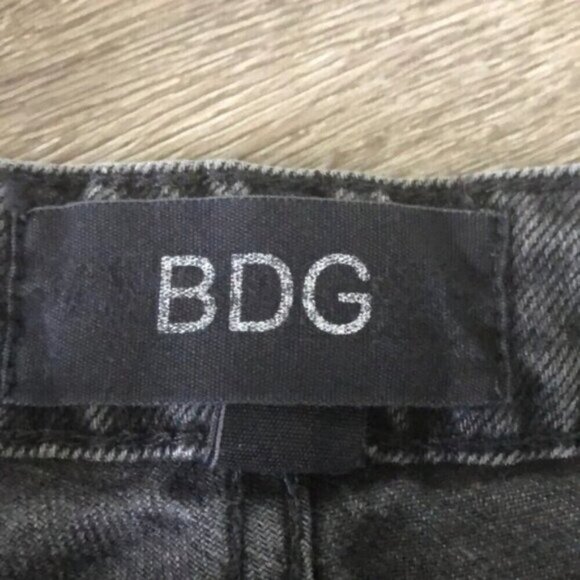 BDG Mom high rise jeans size 27 - Picture 4 of 5